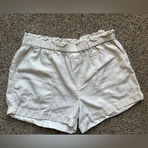 Aerie High Rise Cream camp shorts with cuffed hem size Medium